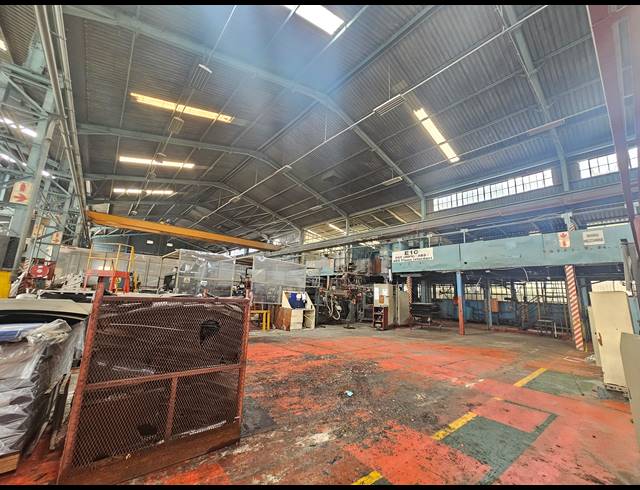9,058M² WAREHOUSE TO LET IN TUNNEY